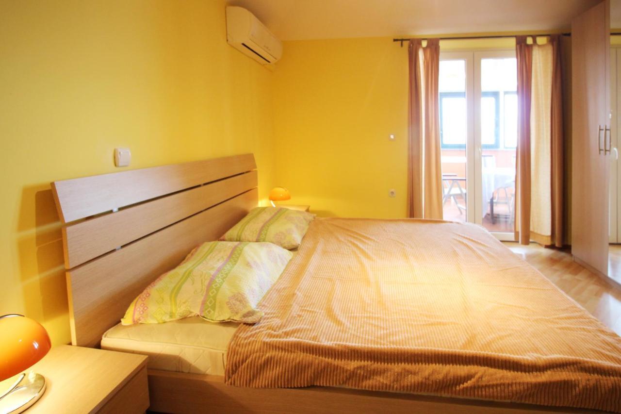 Apartments Pintar Zarok Baška Exteriör bild