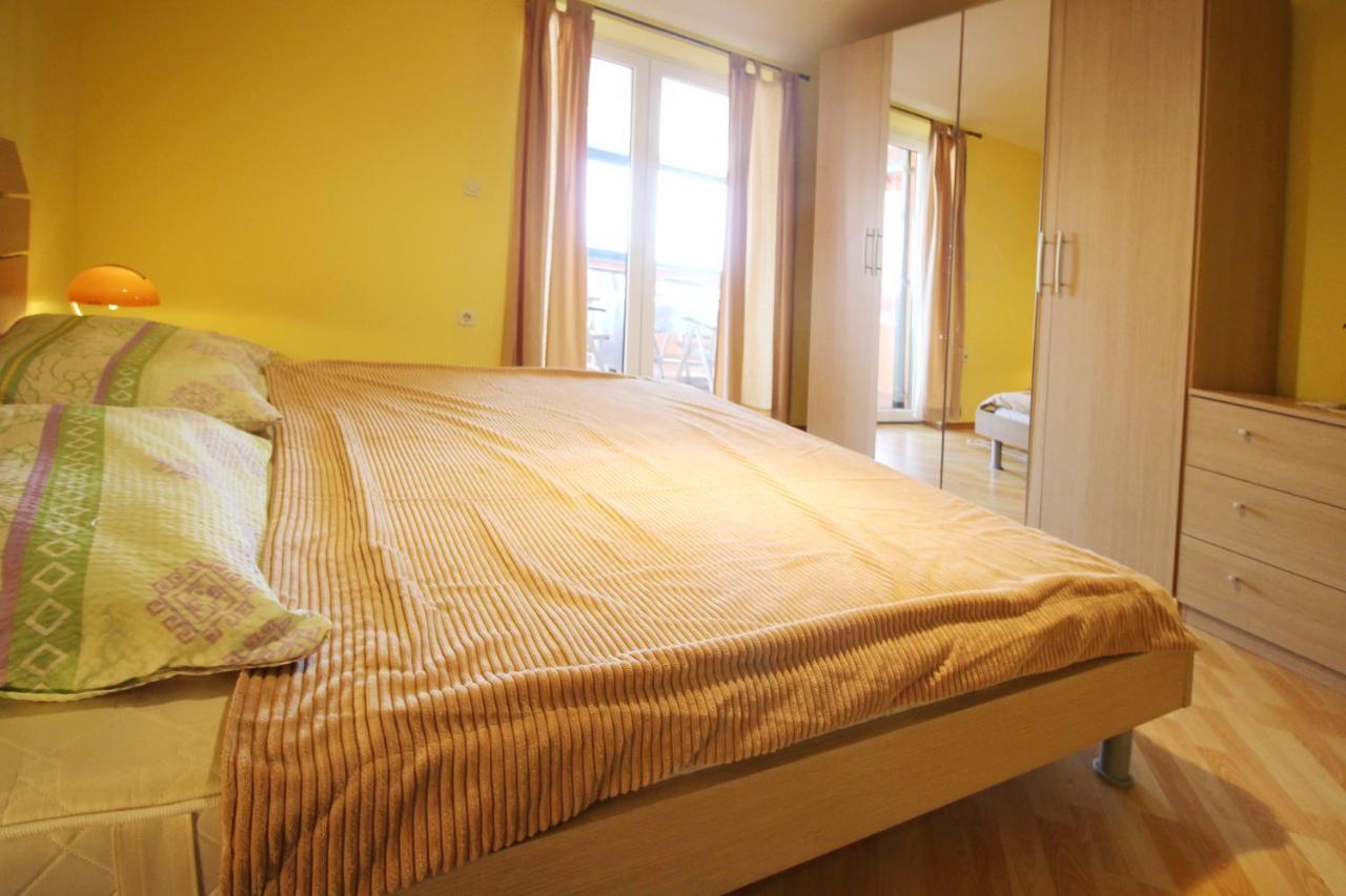 Apartments Pintar Zarok Baška Exteriör bild