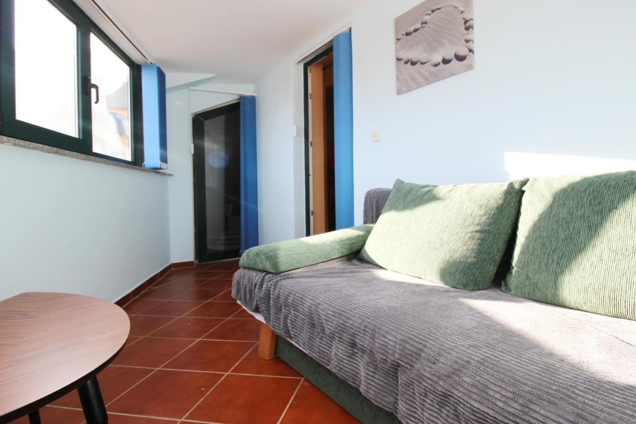 Apartments Pintar Zarok Baška Exteriör bild
