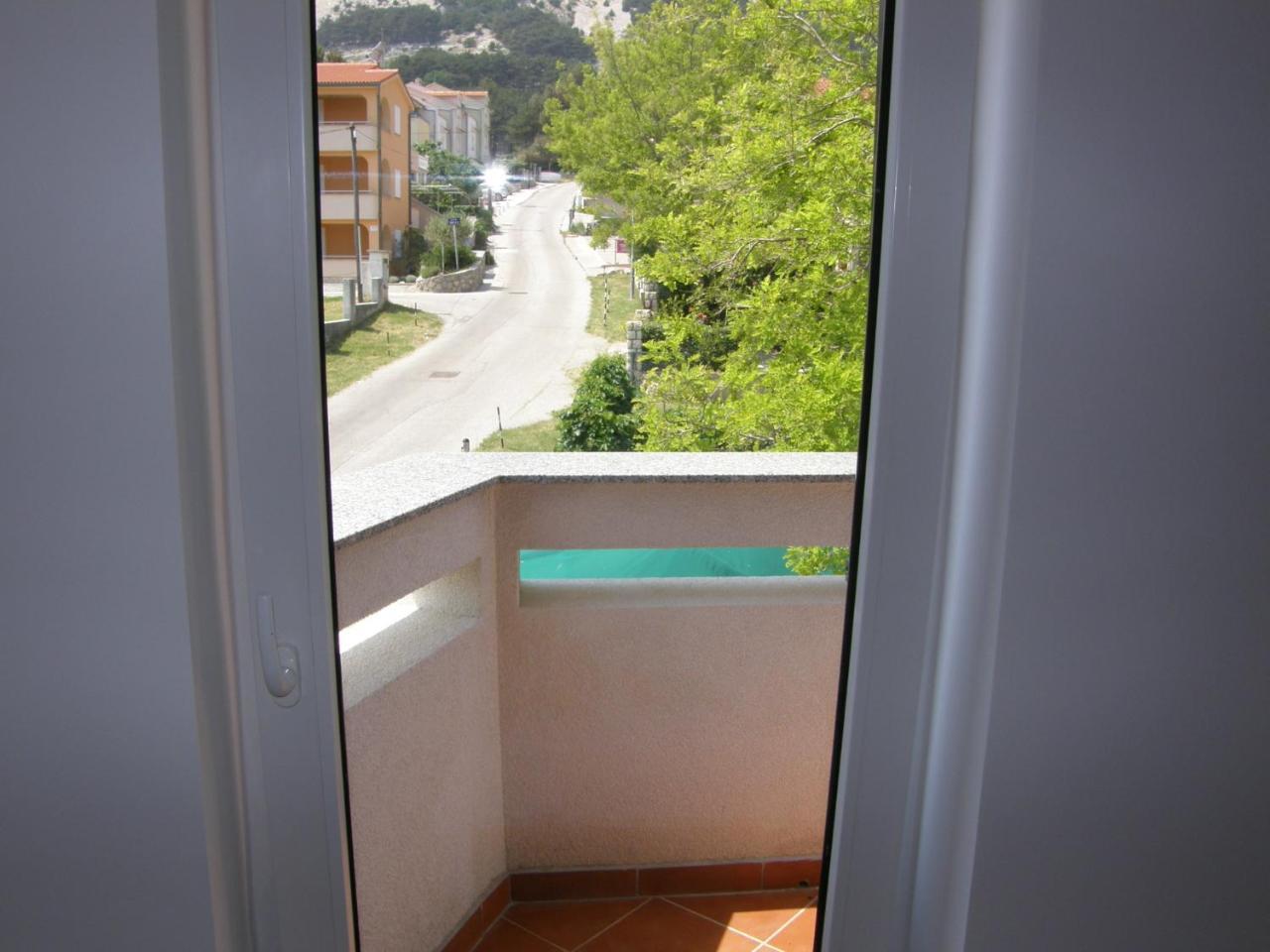 Apartments Pintar Zarok Baška Exteriör bild