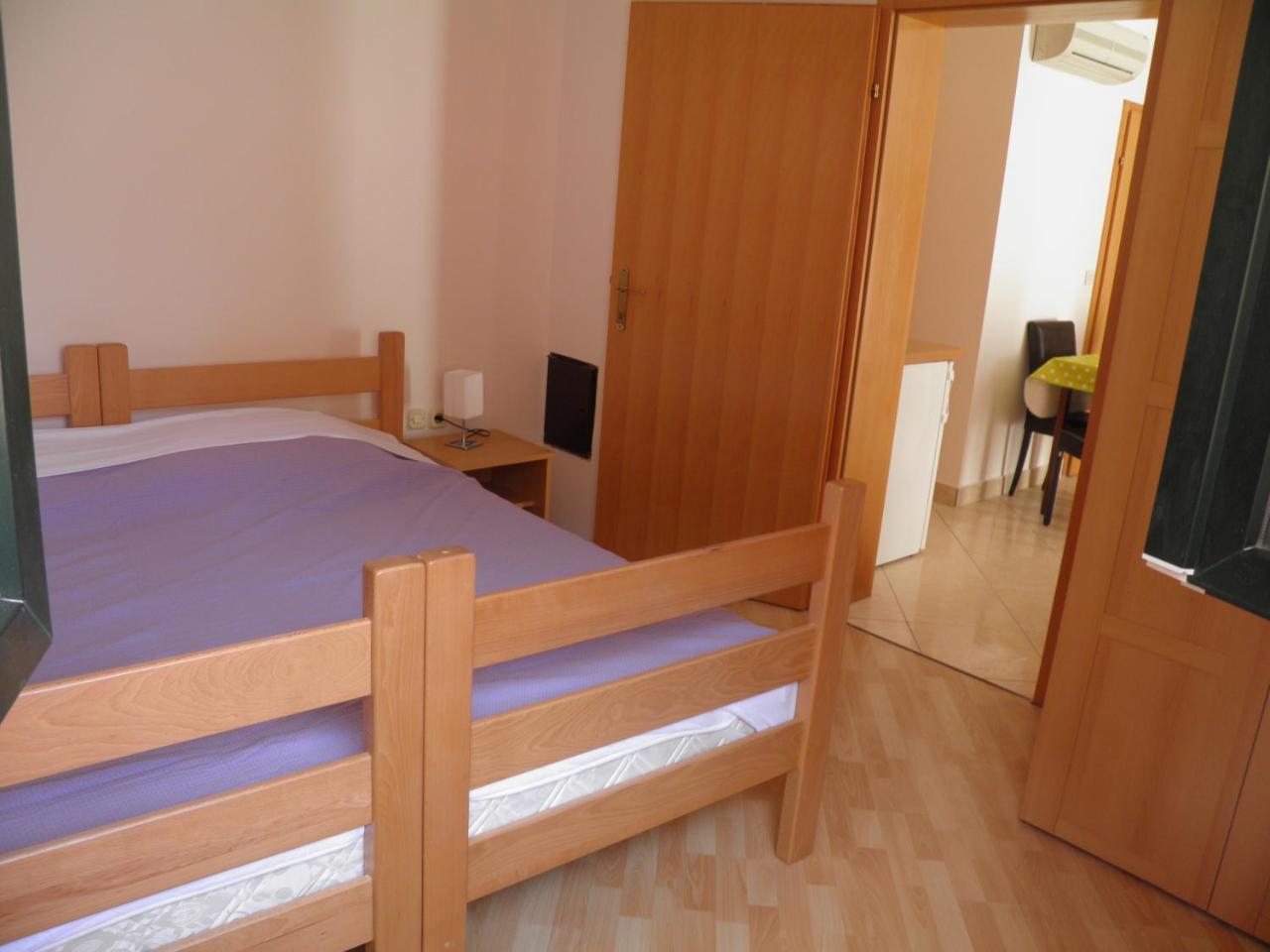 Apartments Pintar Zarok Baška Exteriör bild